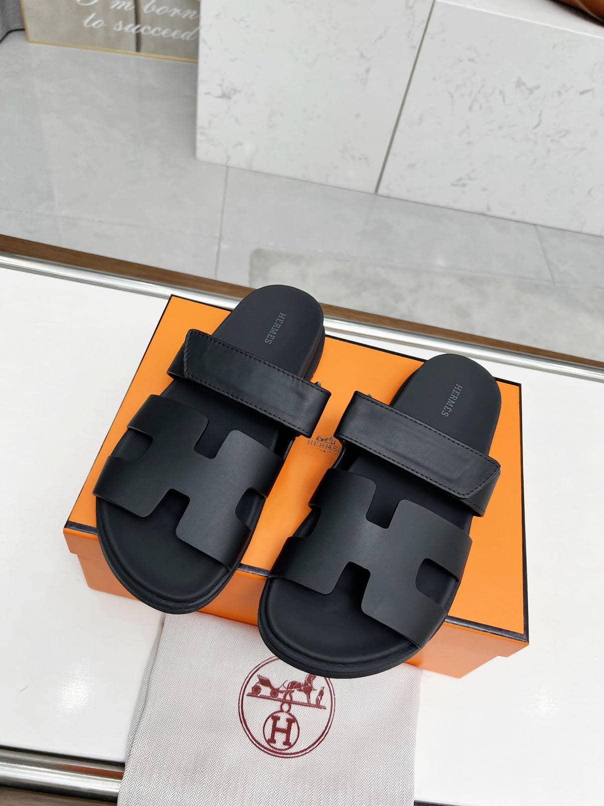Hermes Slipper 4-104